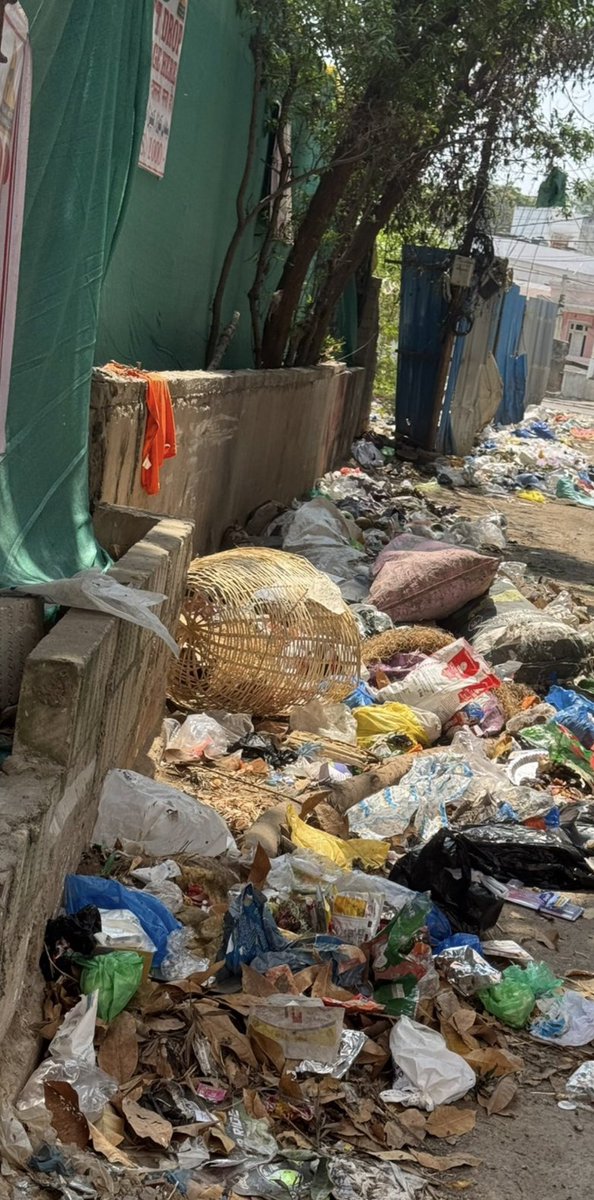 drmujtaba18's tweet photo. @GHMCOnline @GHMCOnline Dear Sir/ Madam, Swachh Namaskaram!! We regret the inconvenience caused. Your issue will be resolved shortly.Ref ID : 806265909512 - GHMC no action they are closing the complaints without attending https://t.co/NIfGGMLKbA