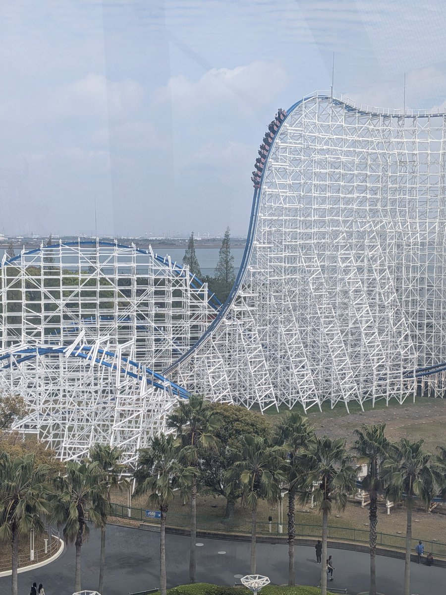AGold564's tweet photo. Seeing a bunch of JP amusement park posts in my feed so... Some photos on Nagashima Spa Land from my trip in April. Got to ride Ultra-Twister and Shuttle Loop this time which were both closed 2 years ago. https://t.co/R5KmJt5jXP