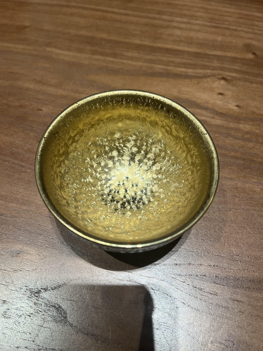 JRaySmitty86's tweet photo. Today I tried pottery throwing at a local studio, got lopsided mugs but felt the most creative I’ve been all month. Small art moments = big happiness! https://t.co/tGqDd9RxFH