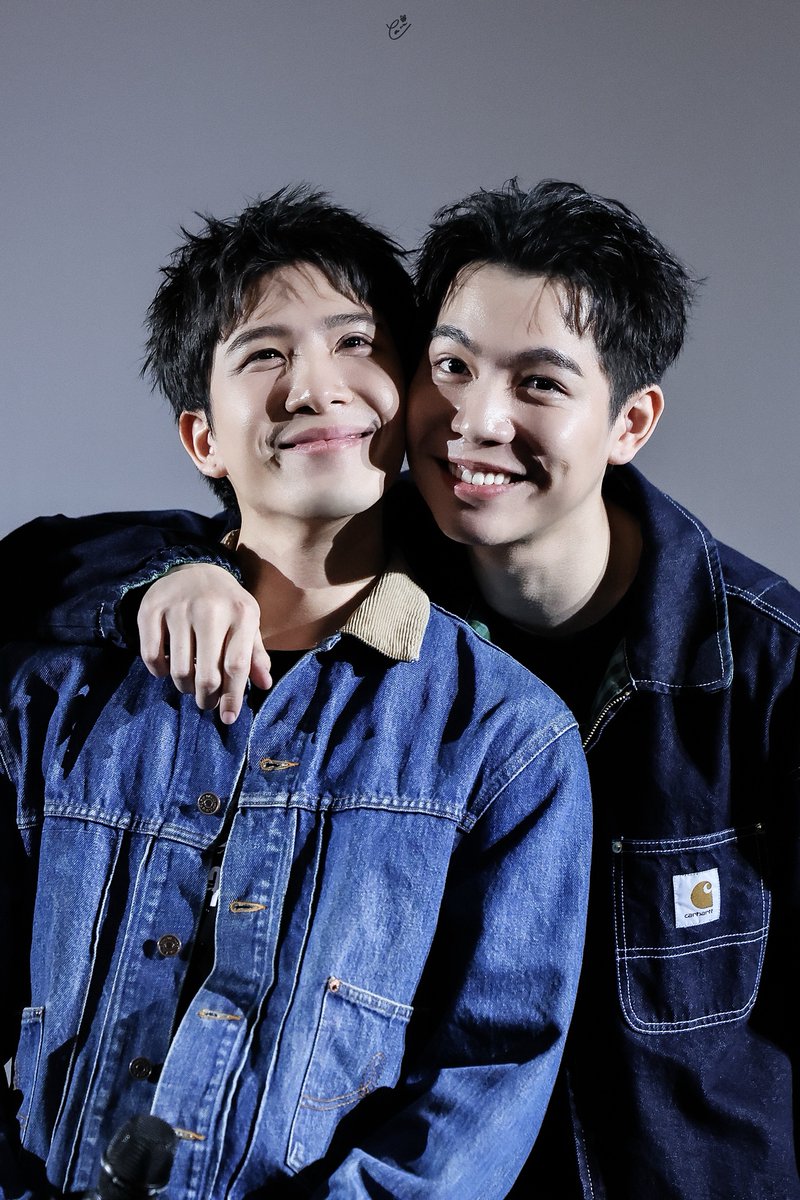 earnchayap's tweet photo. นี่แหนะ ซูมจุ่มแก้มเพิ่มดาเมจ 👀♡
น่าหมั่นเขี้ยว น่าหยิกจริ้ง5555555

FKMU x SFCOLONY
⟡ .ﾟ( @Firstkpp @myktnw ) 𓈒

#SFxFirstKhaotungYuzumumu 
#FirstKhaotung #เฟิร์สข้าวตัง
#FirstKanaphan #กองทัพของเฟิร์ส 
#Khaotungg #เด็กน้อยของขต https://t.co/OJ5vR9y0zH