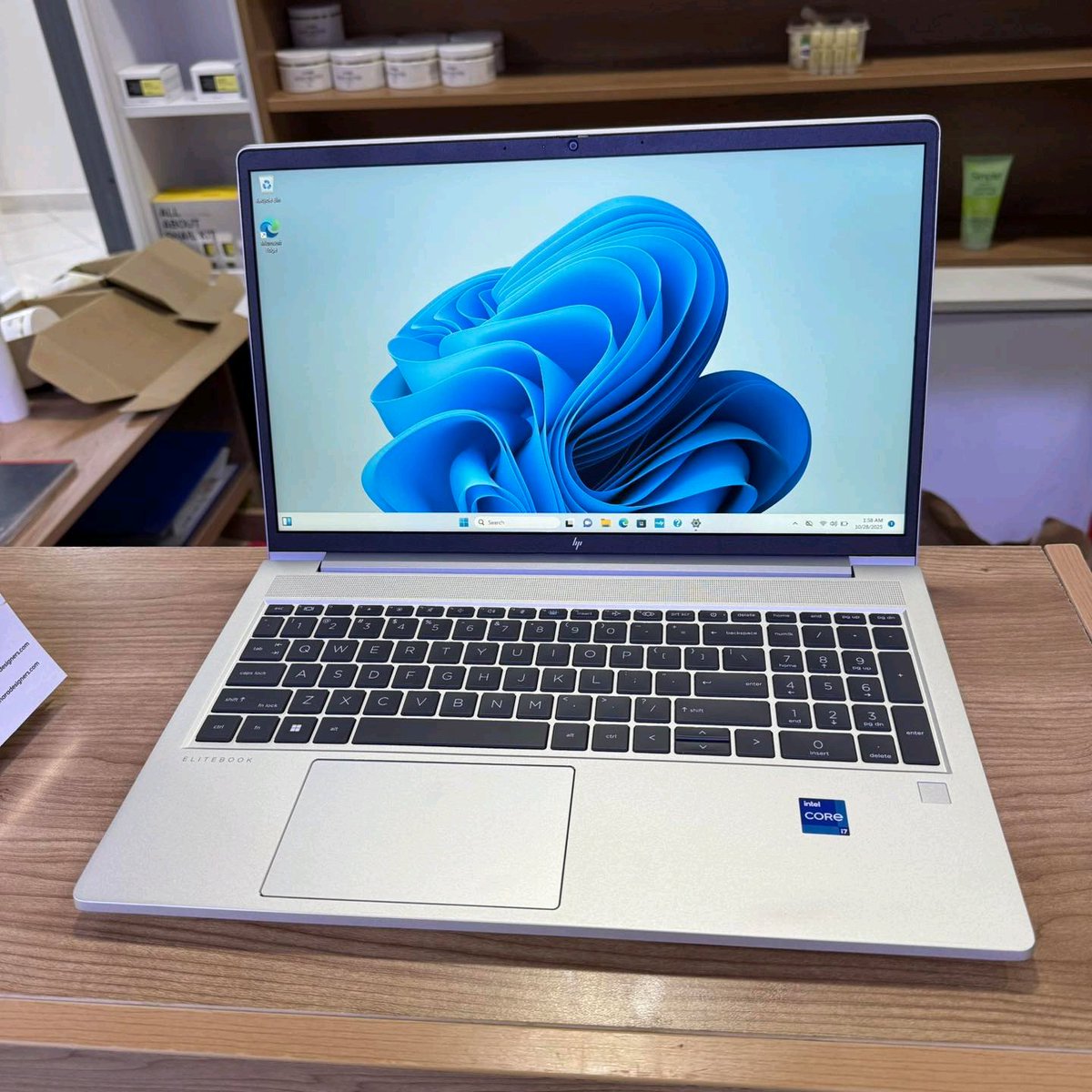 SamuelKolawole0's tweet photo. What can the HP EliteBook 650 G9 handle?

Web3 Development
• Programming & Software Development
• Data Analysis & Visualization
• Outlier AI Tasks
• Cloud Computing & DevOps
• Artificial Intelligence & Machine Learning
• Cybersecurity & Ethical Hacking Labs
• 4-5hrs Battery Life