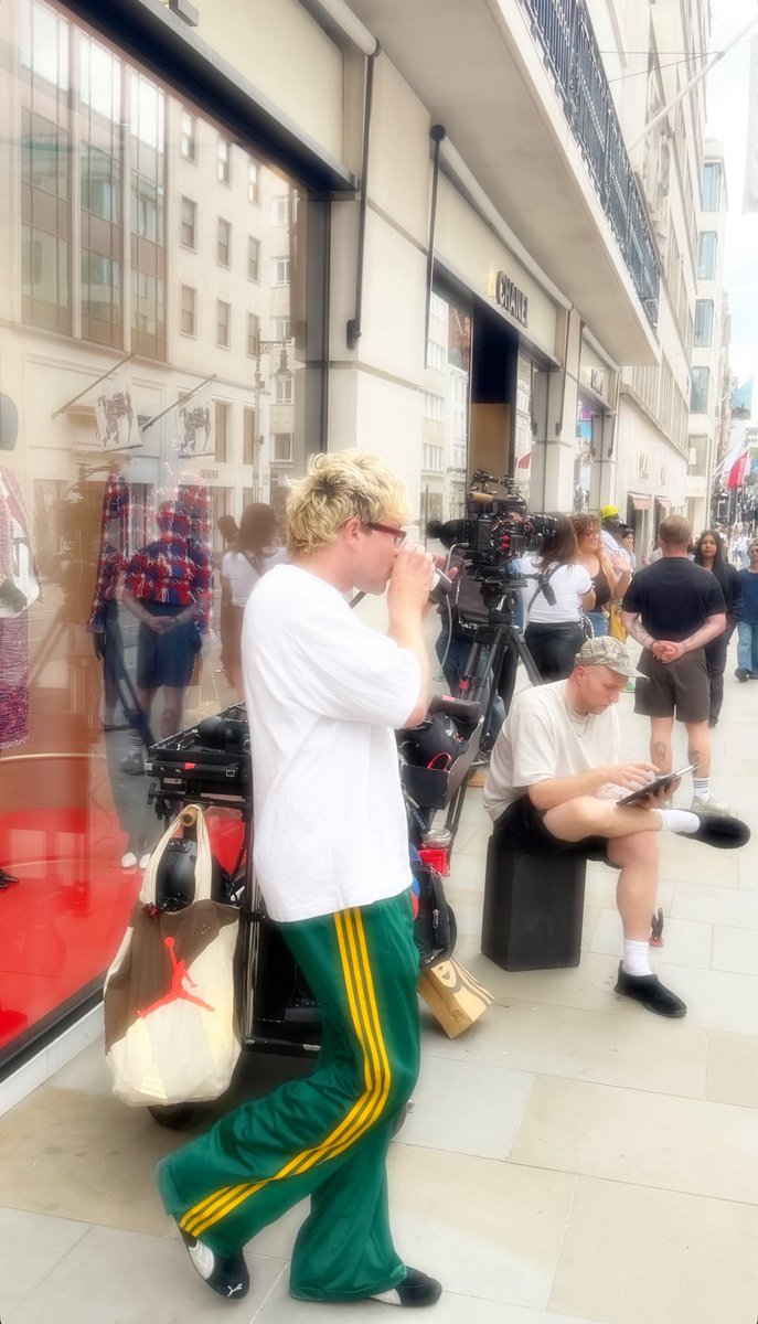 TAL_1X's tweet photo. Quant tu vois ceux qui sont derrière le Matos c pas petit clip qui arrive 😻🎥 https://t.co/IN8pCf8a5u