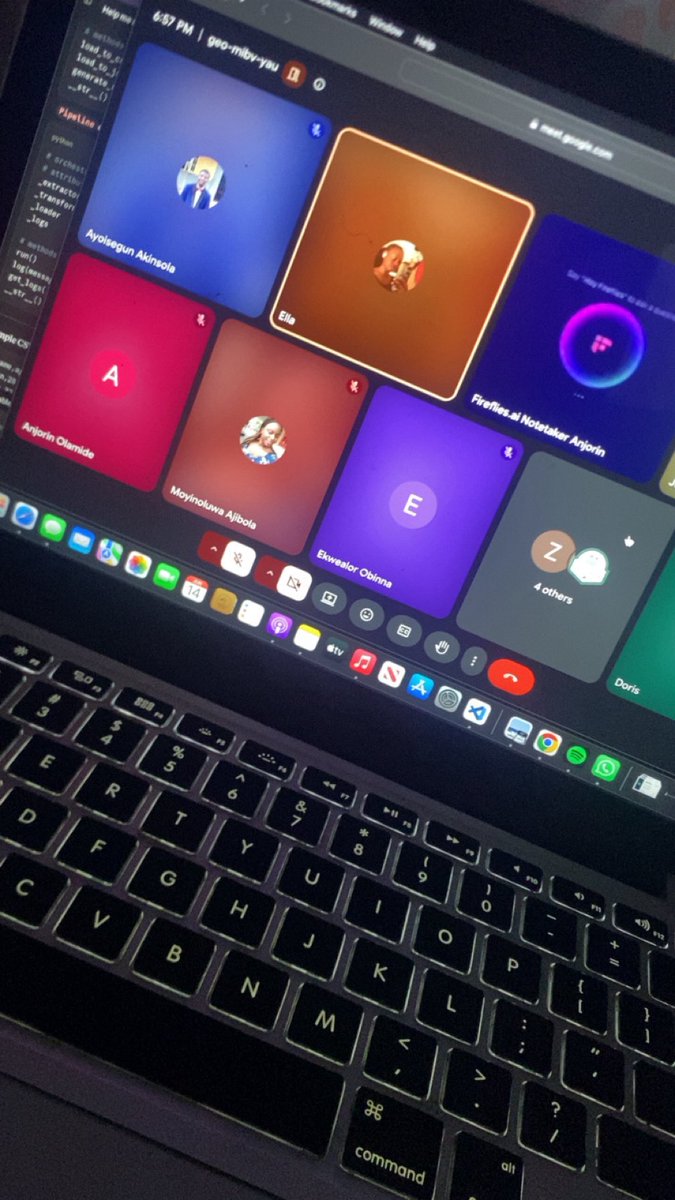 Tech_geek001's tweet photo. Meeting and code?
A lazy day though. π΄π»
But tomorrow, we go again.
Starting a 50 Days of Learning in Public journey. πβ¨
One day at a time.
#50DaysOfCode #BuildInPublic #tech https://t.co/2uBzocgWIG