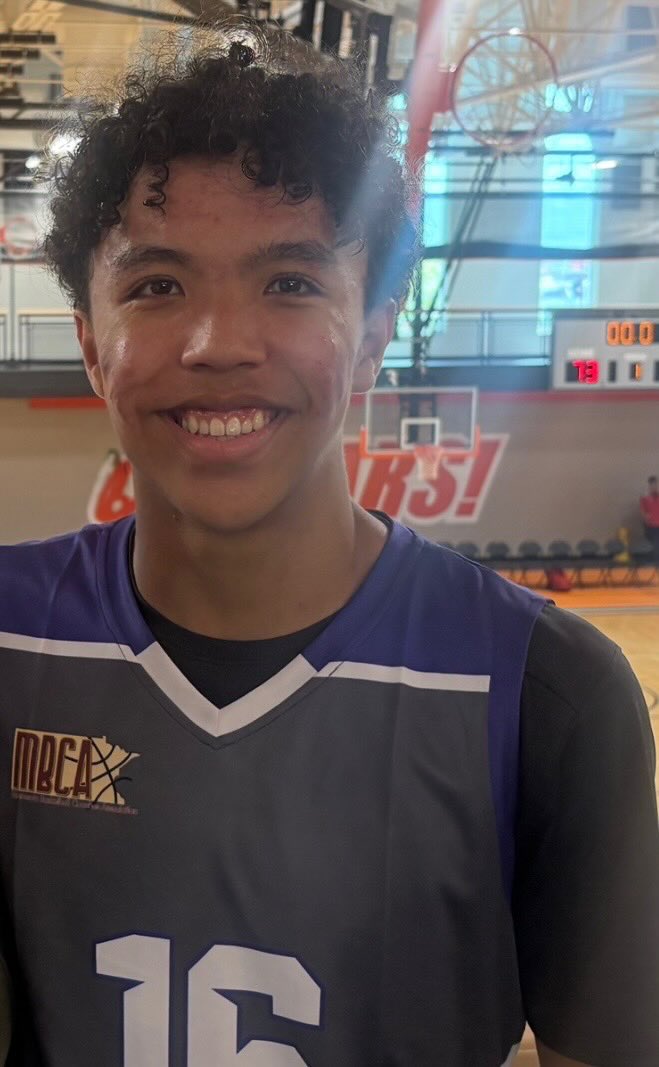 MayoSpartyhoops's tweet photo. @elliot_mysz repping Mayo at the Minnesota Basketball Coaches Association top 100 camp earlier this week! Way to go, Elliot!
#BeAboutIt https://t.co/w2ochYfUDI