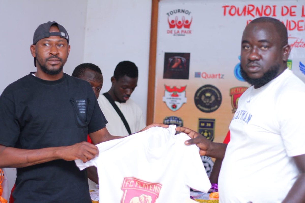 Nabilib55084513's tweet photo. 🏆 Hier, à la Direction Régionale des Sports, j’ai pris part au lancement du Tournoi de la Paix de Lindenié, initié par Jean Marc Konan et doté du trophée du parrain Adom Guillaume.
L’édition « La Maturité » s’annonce mémorable ! 
Rendez-vous le 20 juin à l’École Diop https://t.co/nr55lZTXi8