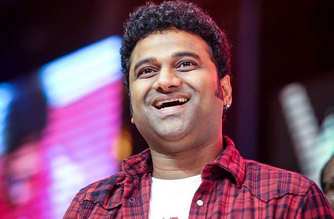 SivaBhooka97's tweet photo. Climax lo Vinara Vinara Thaluka Background Score inka Mind lone thiruguthundhiii 
Tears Coming man ❤️🥺
Neeku mathramr Sadhyam @ThisIsDSP ❤️🙌
#Singgeetham https://t.co/SG3a5nvrj7