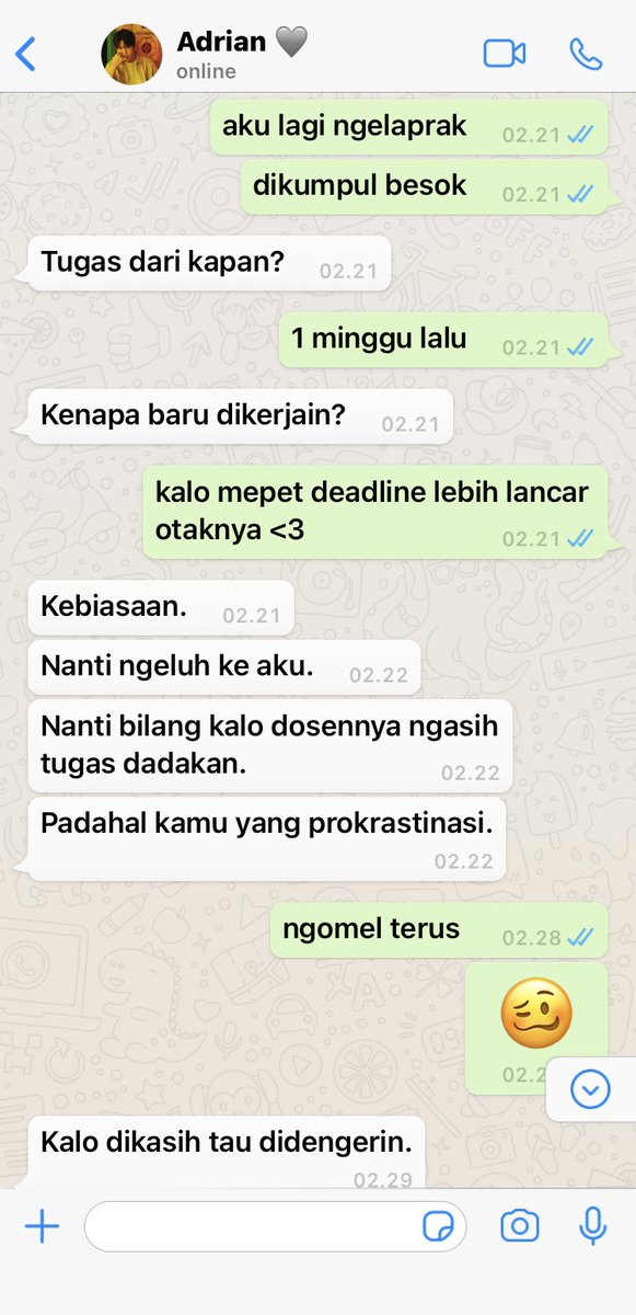 priscilla🦢𝜗𝜚 tweet media