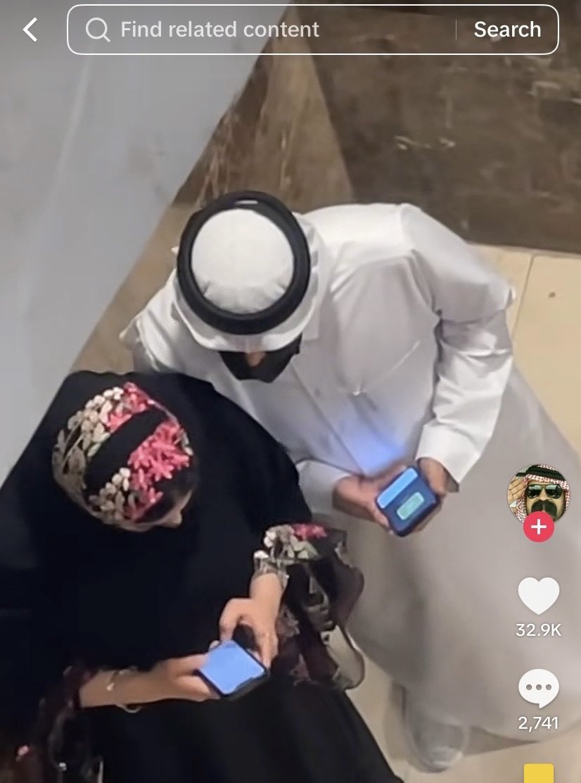 موظف السنة tweet media