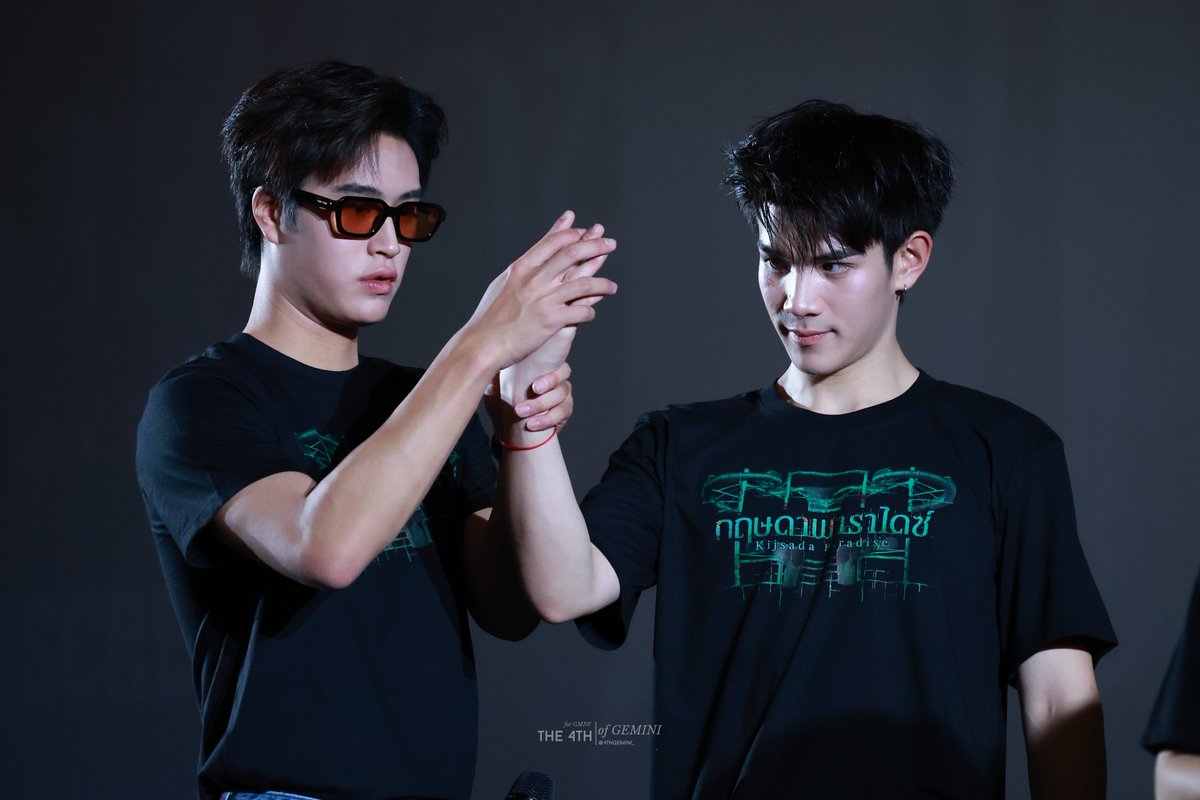 4thGemini_'s tweet photo. กระสุนนัดที่1 เขินส่วนสูง
กระสุนนัดที่2 เขินมือ
กระสุนนัดที่3 เขินสกินโทน

GEMINIFOURTH LKN X KIJSADA 
#SFxGeminiFourthLookkhunnoo
#GeminiFourth #เจมีไนน์โฟร์ท https://t.co/yt9xdTW3ZJ