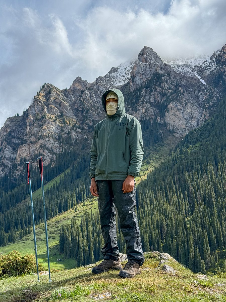 fitsbyaf's tweet photo. 1 hiking boot, 4 fits 🥾 

courtesy of @thenorthface 

#menswear https://t.co/vbRnjlgeyQ