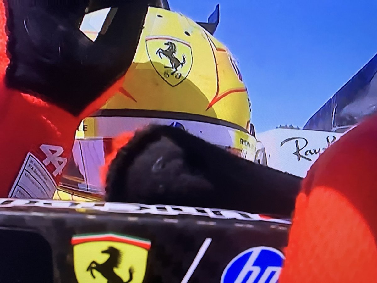 StefanoMagnisi's tweet photo. @scuderiaferrari vince il #GPSpagna con il grande #hamilton 🍾 https://t.co/S3qqsASytr