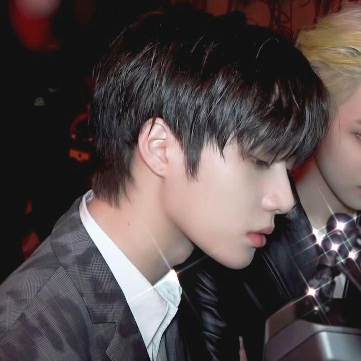 choi_bong2's tweet photo. 은발 범규 너무 좋다…♡ https://t.co/MBm09UXqLy