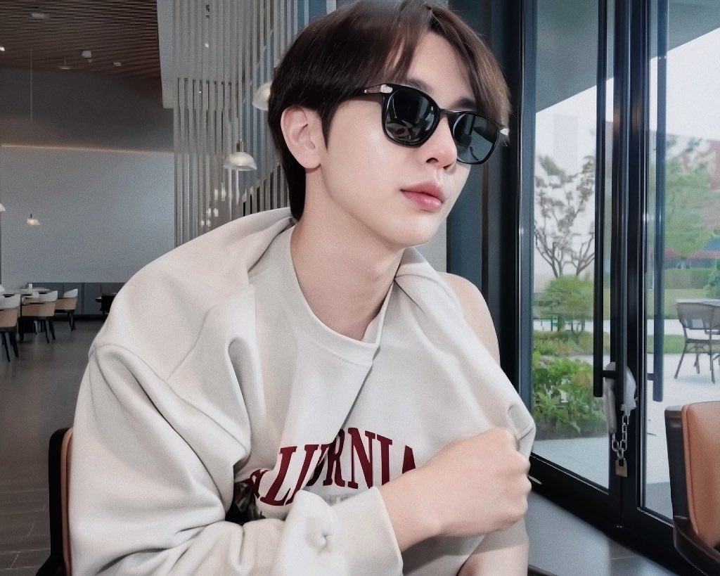 limnannii's tweet photo. ⸝⸝⸝​ 𝐁𝐨𝐲𝐟𝐫𝐢𝐞𝐧𝐝 𝐦𝐚𝐭𝐞𝐫𝐢𝐚𝐥  ♡"

#MaxkyinHangzhou
 𓐄 ⟢ #maxky_rp ˚₊· https://t.co/gy0Oex1bEU