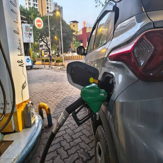 dryashtiwari's tweet photo. We went from E10 to E20. Now every few months there's a new discussion about E30, E85, flex-fuel, E100.

Forget whether ethanol is good or bad for a second. What's the actual endgame?

If I buy a petrol car in 2026, what fuel am I realistically expected to run it on in 2030?

Government says it's good. Oil companies say it's good. People selling flex-fuel vehicles say it's good. Media repeats it's good.

But who's answering the customer spending ₹15 lakh today with no idea what fuel policy will look like 5 years from now?
