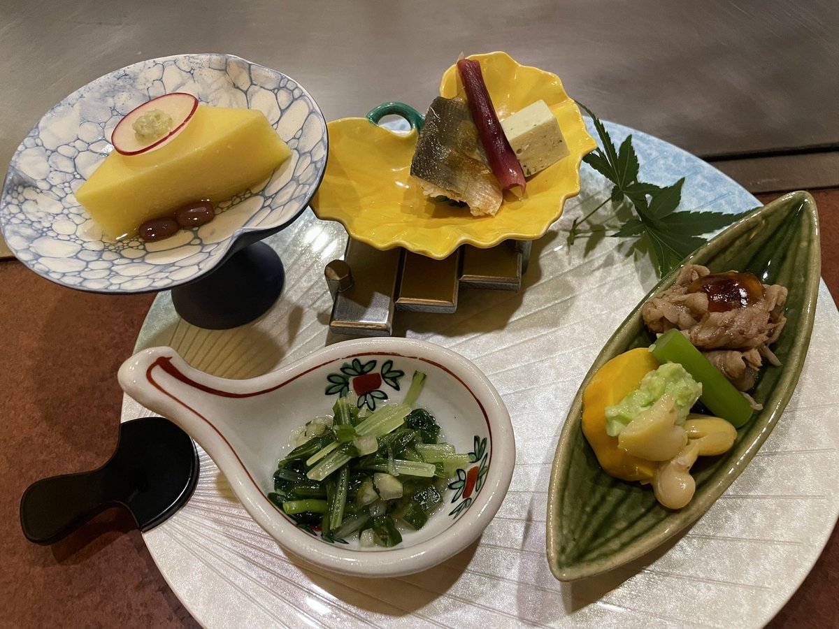めるろび tweet media
