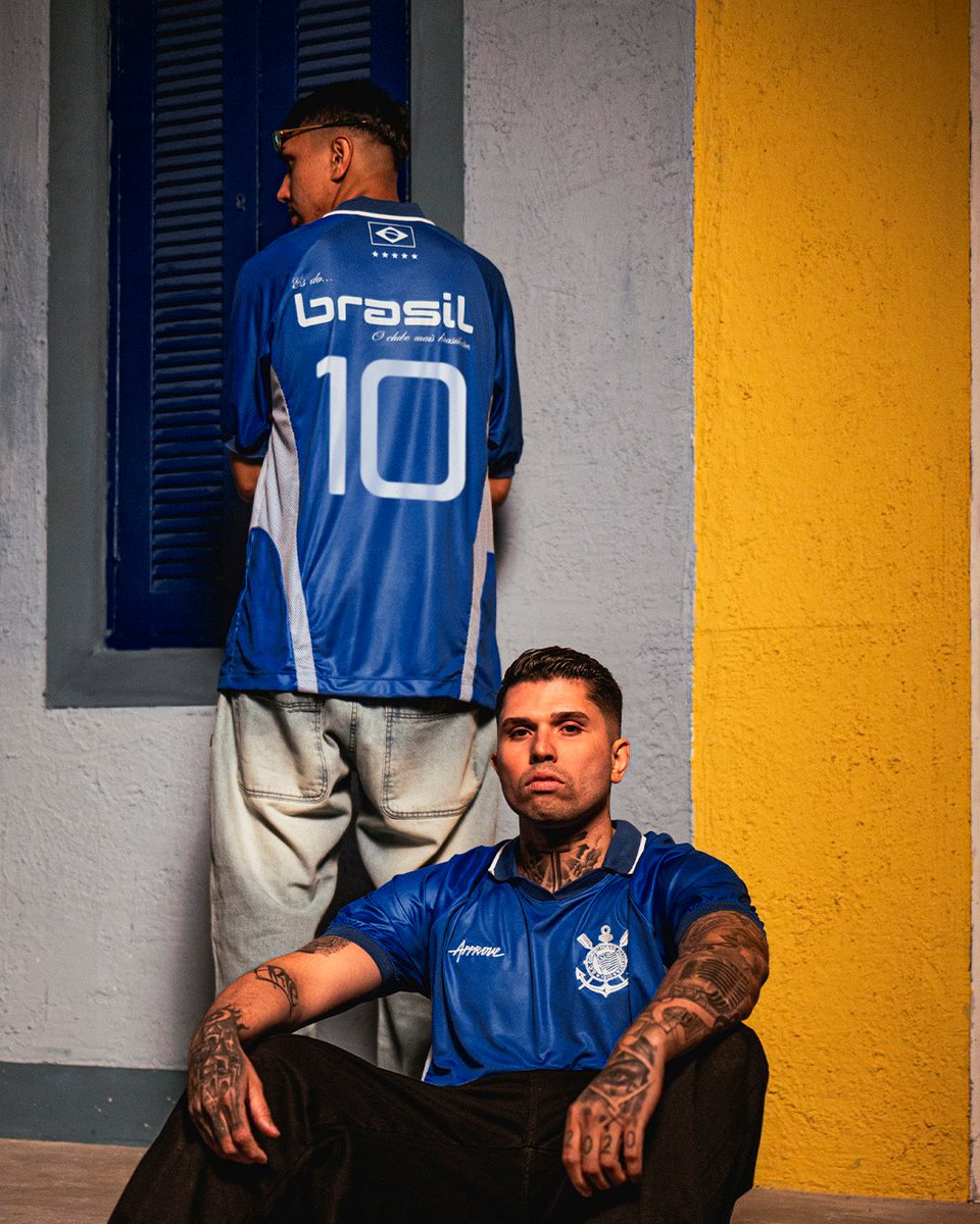 Corinthians's tweet photo. Para torcer pelo Brasil sem tirar o Coringão do peito! 🇧🇷🦅

Edição limitada! Acesse já para garantir a sua! 

🛒 https://t.co/TsfFT7pkfq https://t.co/MViOyq6Lgc