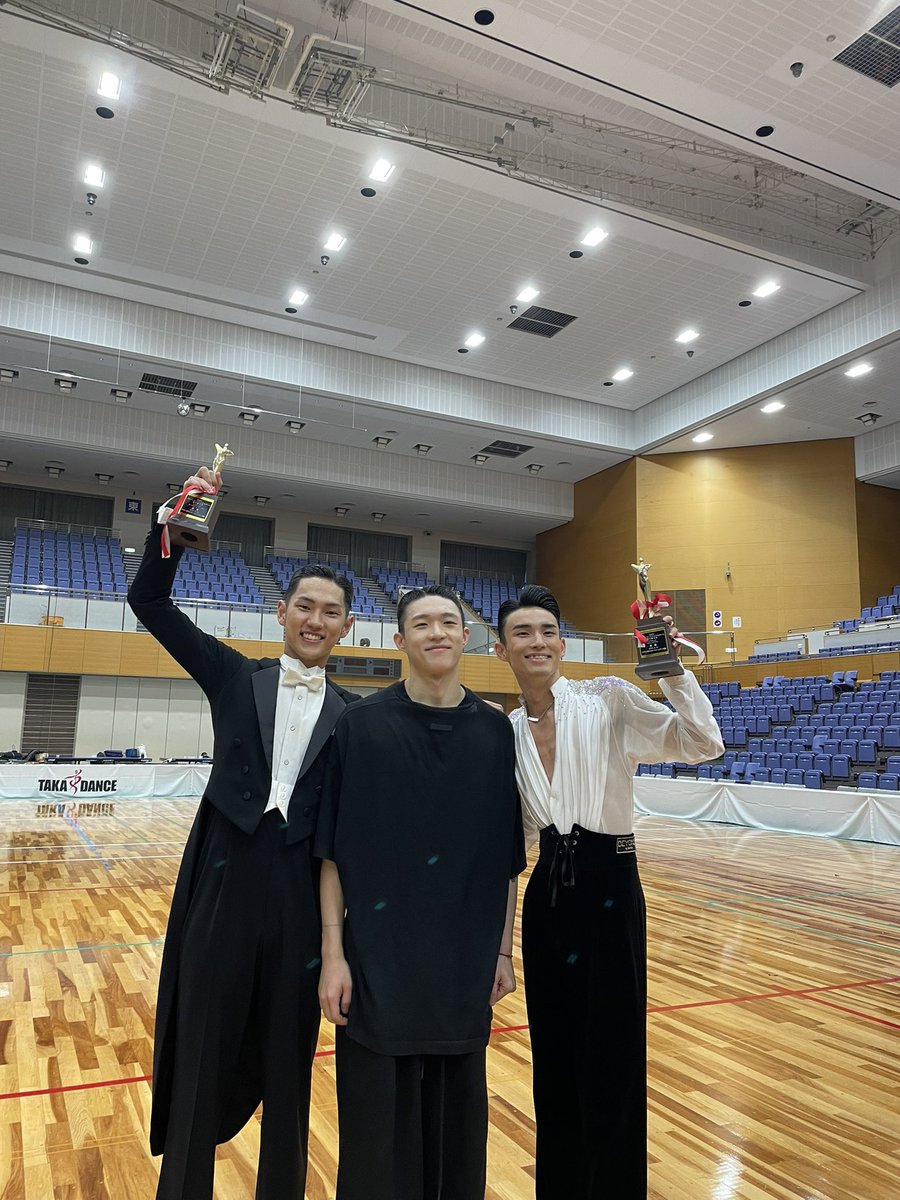 kazumeidance's tweet photo. 2002年生まれ🏆🏆🏆

#大阪インター
#同世代ダンサー https://t.co/H8QHMX5yj8