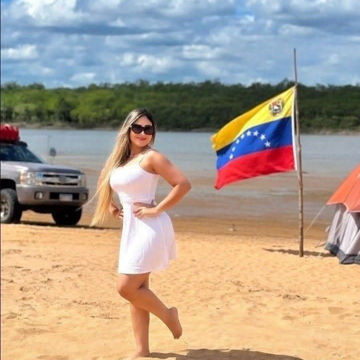 orgrevelatecom's tweet photo. Sé Feliz 🇻🇪❤️ https://t.co/8UOA116nqn