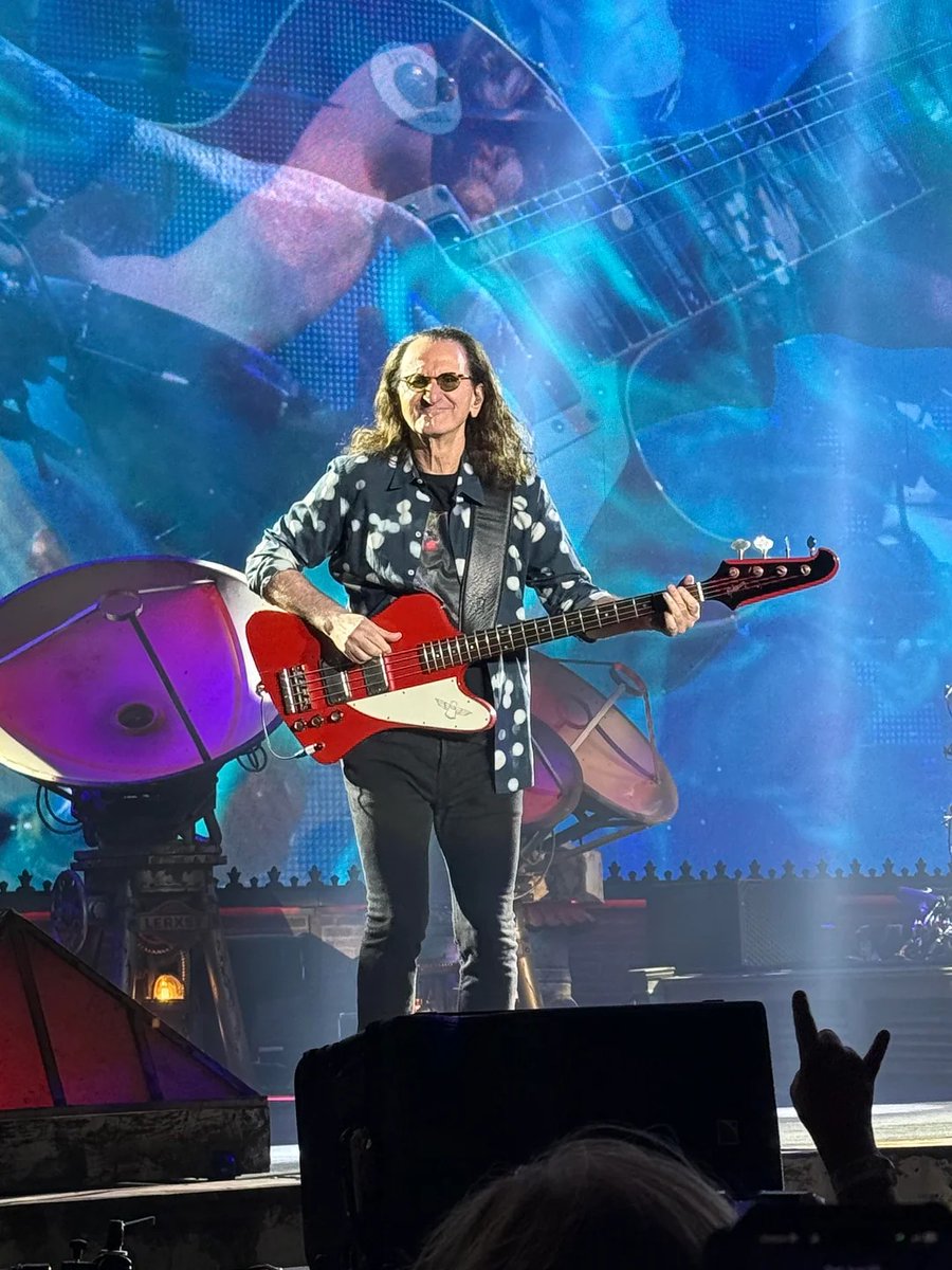 cygnusx1net's tweet photo. Rush "Fifty Something" Tour Pictures - Kia Forum - Los Angeles, California - June 13th, 2026 

See the full gallery here: https://t.co/BYSth9Cc5N https://t.co/oKg4mF2TAo