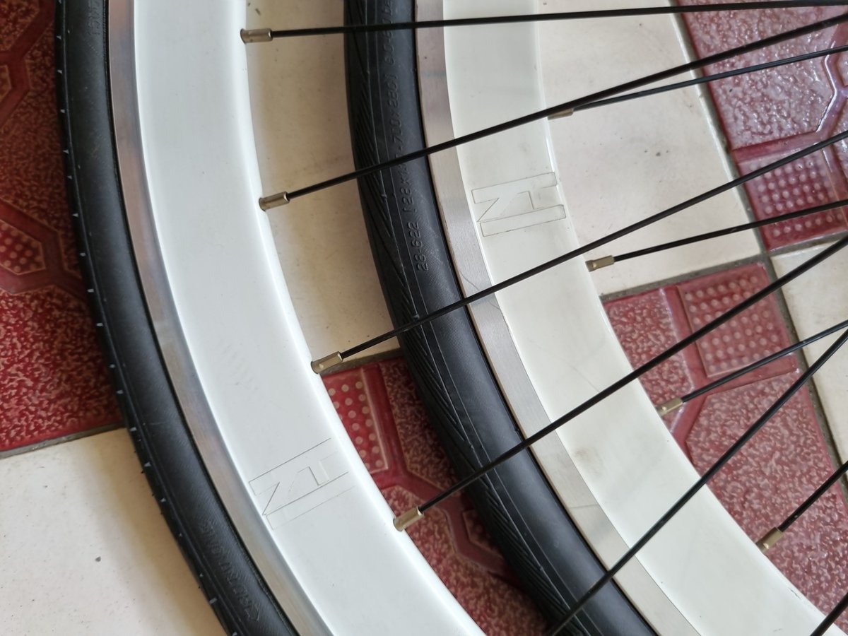 fix_fixed's tweet photo. Wheelset hplus son earo lepasan cinelli 800rb aja #fnfjb https://t.co/FY4KXdQtPn