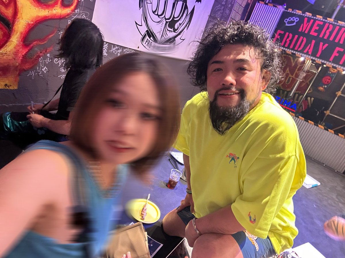 fuken_ko's tweet photo. #メリ拳空手プロレス 
#ダブプロレス
#岡田剛史 

この日の売店の岡田選手🧸🛸
新しいグッズ沢山出てました！そして念願のアクスタが出たの嬉しすぎる🥲✊4枚目は二度と元に戻らない詰んだパズル。お子様ランチに付いてたおもちゃを思い出しノスタルジックな気持ちになった・・・(ᵔᴥᵔ) https://t.co/BYJwt6t3Fa