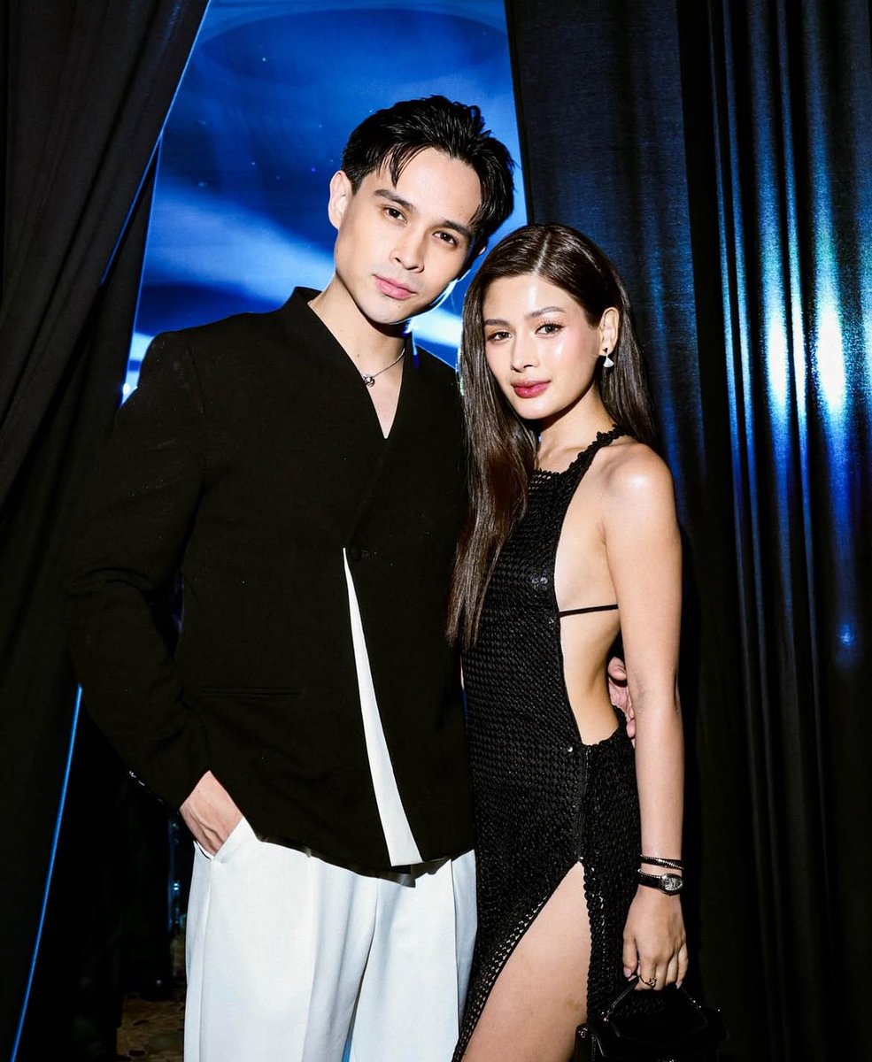 talaxaz's tweet photo. HI FML THIS EXPENSIVE COUPLE https://t.co/2HTOgQ5AQm