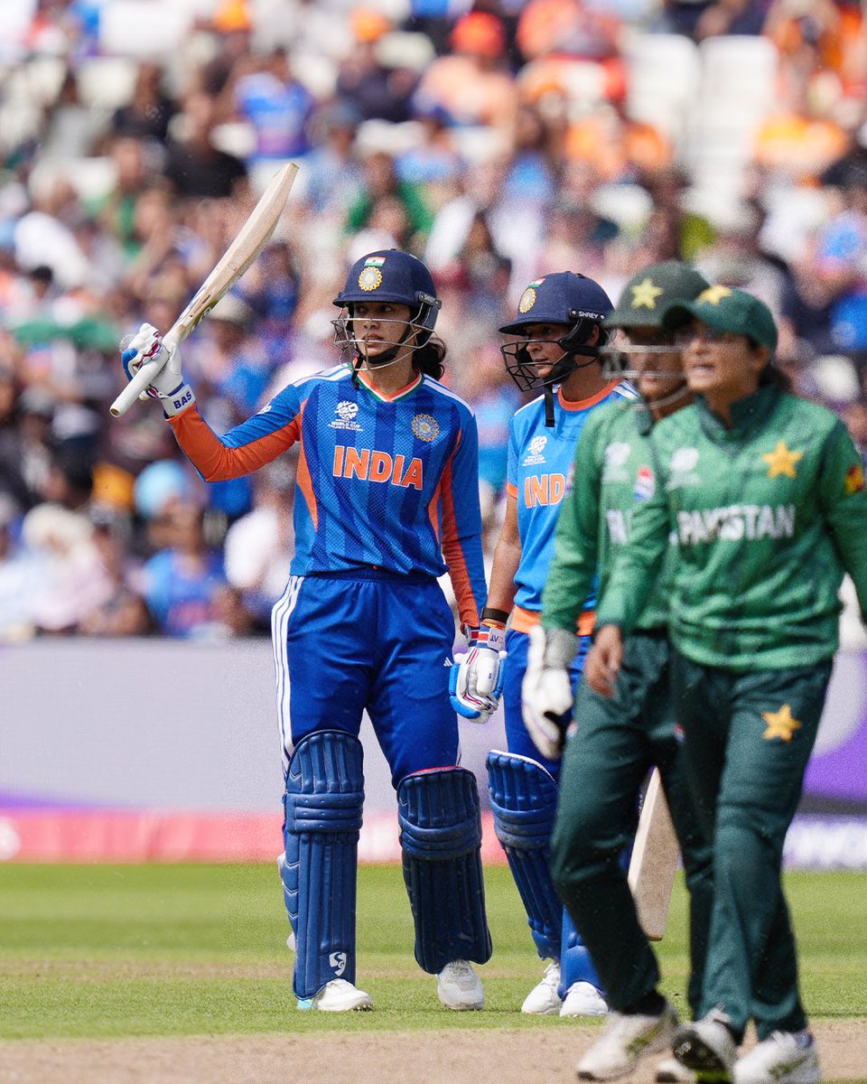 ESPNcricinfo's tweet photo. Smriti Mandhana rises to the occasion 💫 https://t.co/iNqMI3MHve