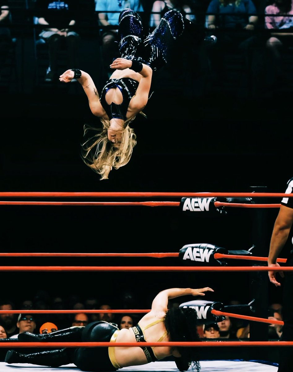 TheGhost_2099's tweet photo. She’ll get it back one day 💔
#AEW https://t.co/OOxYCsL4OE