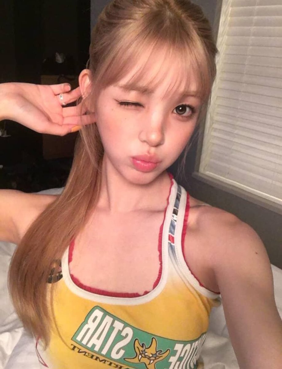 yuhapost's tweet photo. #yuha weverse update ❤︎ https://t.co/OQlhJ1vcXZ