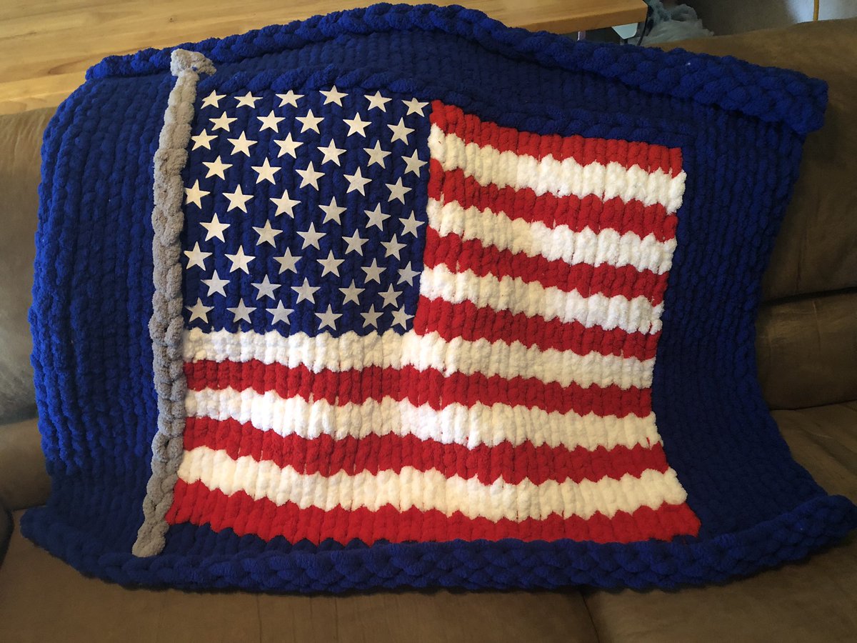 LipsAreMoving's tweet photo. #FlagDay https://t.co/JpH8RUD00o