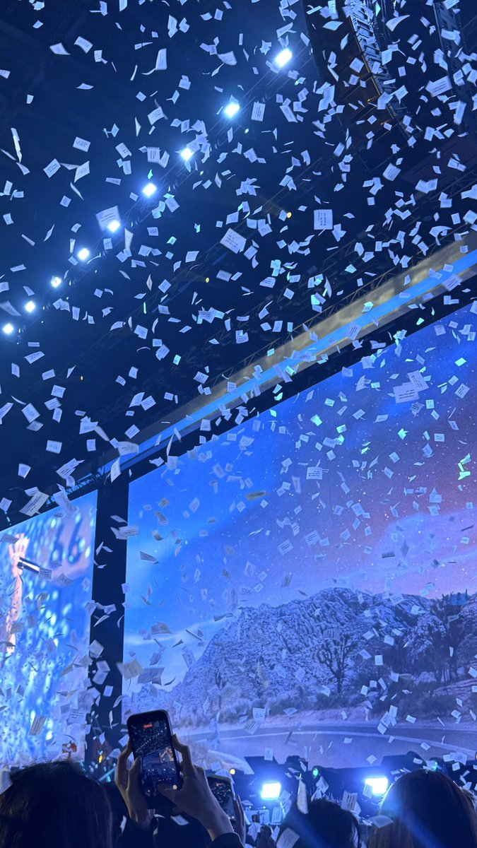 bbinidpdy's tweet photo. ㅎㅆㄹ처해야겟지 …… 😭😭😭 https://t.co/fwGCwUCd3Y
