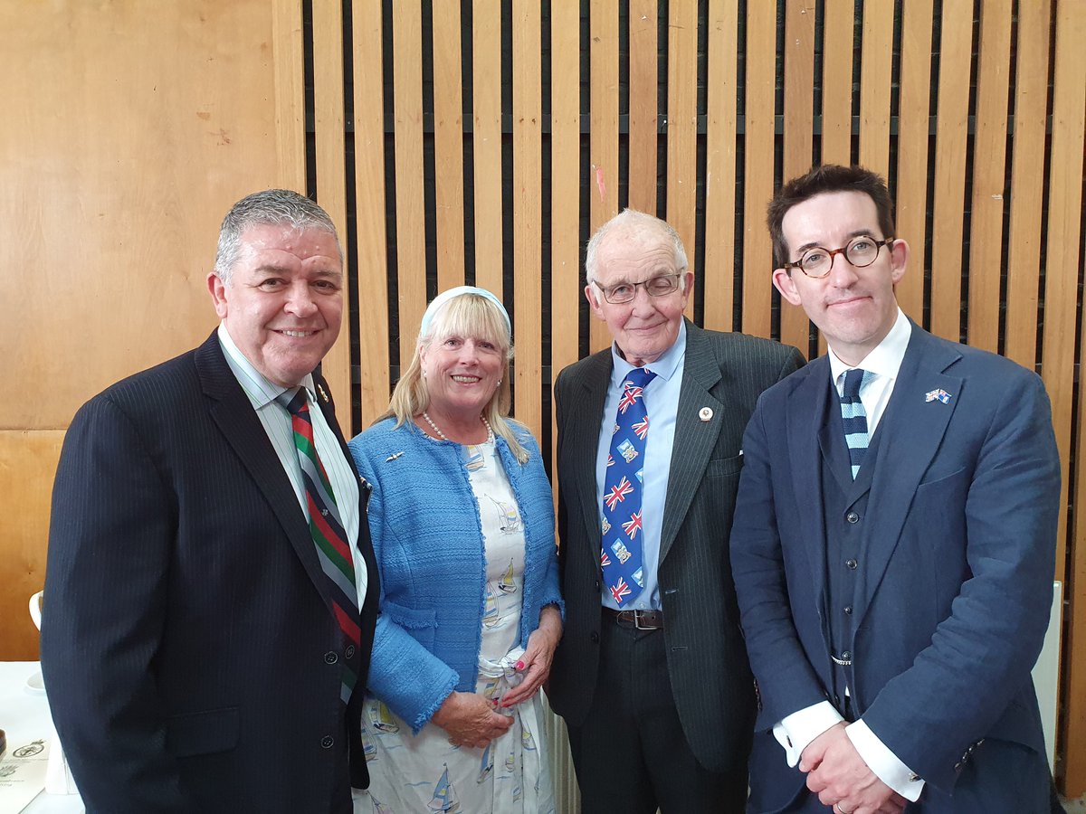 FalklandsRepUK's tweet photo. Wonderful Liberation Day service at the Falkland Islands Memorial Chapel at @PangbourneColl. Wonderful to spend time with so many veterans of the Falklands War and to catch up with Falklands friends. #Falklands #LiberationDay #WeWillRememberThem ๐ซ๐ฐ๐ฌ๐ง
@FalklandsGov https://t.co/spDc63YfGu