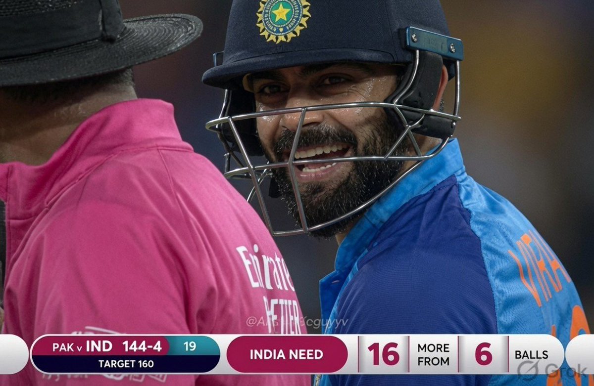 worshipVK's tweet photo. After 1971 Kargil War, nothing would scare Pakistan more than these two smiles from Kohli and smriti. Just jersey No 18 things https://t.co/M7xHotb1FI