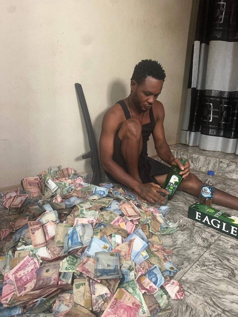 420Milly's tweet photo. Another Sunday to count Sunday offering, wetin person go chop now? https://t.co/KqdTjQRlPH