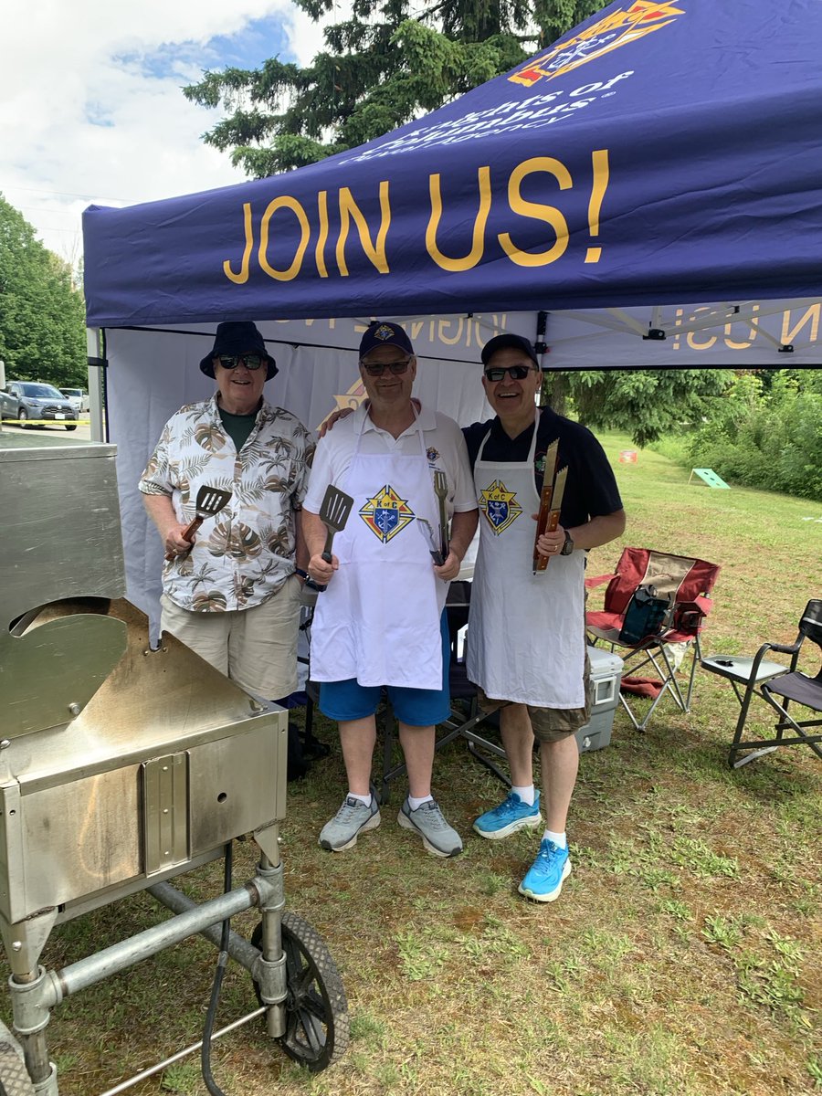 RymaTony's tweet photo. Ready to grill to celebrate the 30th anniversary of Holy Redeemer. The Knights of Columbus are front and centre. https://t.co/quyyoz9S4C