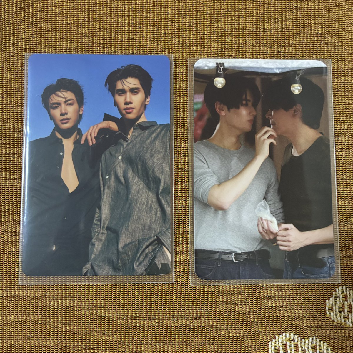 runo329's tweet photo. 【交換】GMMTV DARE YOU TO DEATH MEMORIAL BOXSET 
EYES ON YOU |THE OFFICIAL PHOTOBOOK OF JOONGDUNK

譲:1枚目

求:2.3枚目

被ってしまい、交換探してます。
同種同士の交換のみ！
お気軽にお声掛けください。 https://t.co/Q7f52LcRSJ