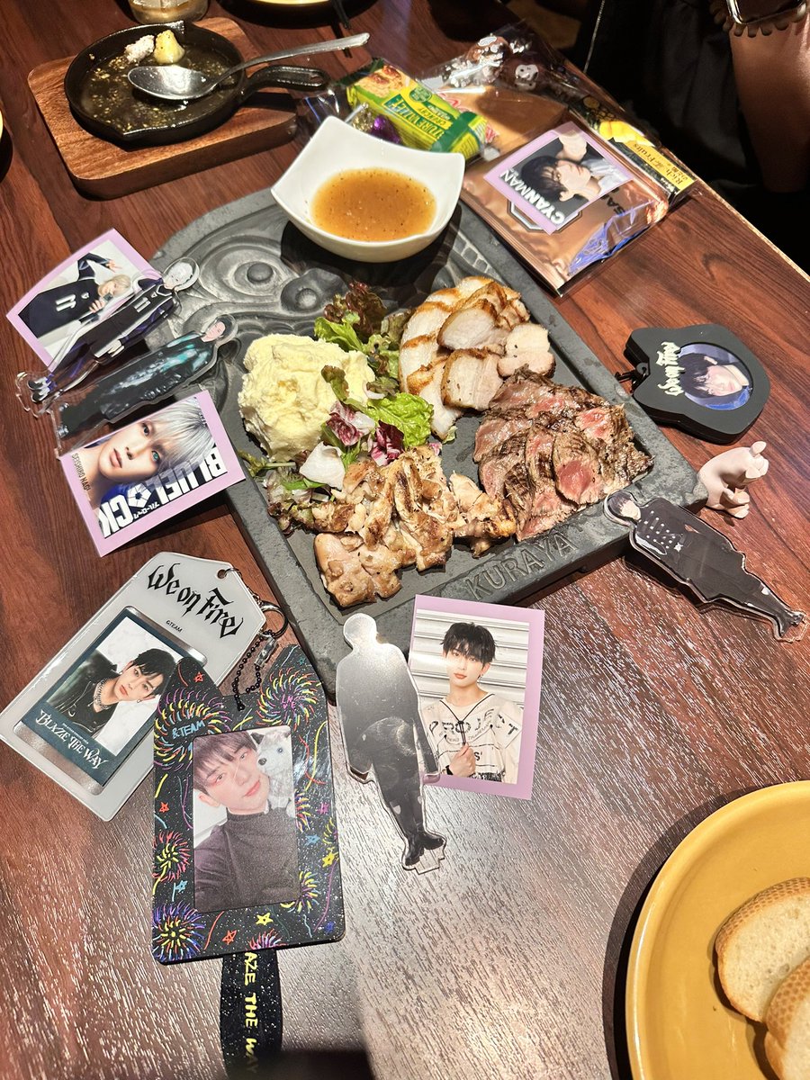 TomomiLUNE's tweet photo. LUNÉ会🍻♡
いつもありがとう🥹
九州ライブ速報見ながらワイワイしてんの楽しすぎた！
次のライブが楽しみすぎ✨ https://t.co/yQN8XGDZ3E