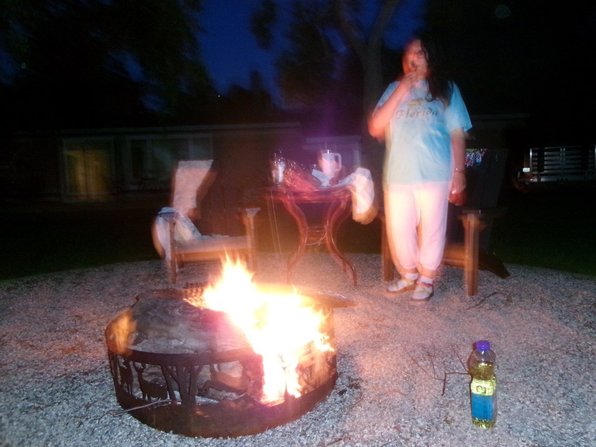 maliburat's tweet photo. I love fire https://t.co/FDlQgIa3Cs