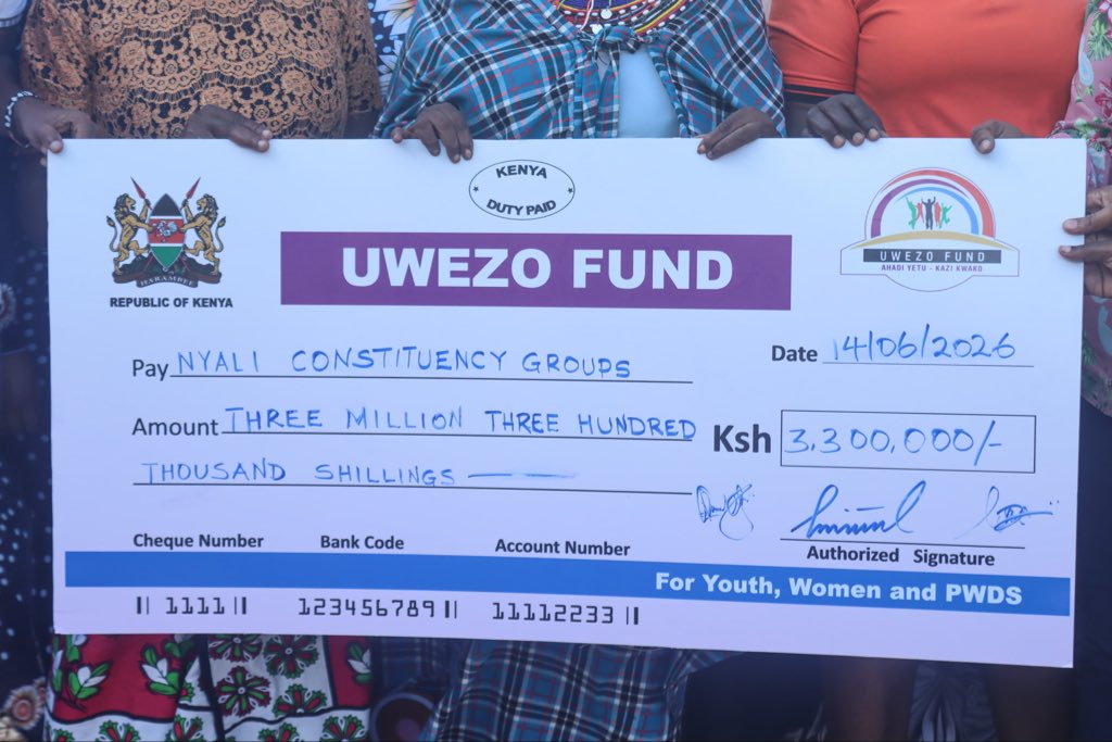 MohaJichoPevu's tweet photo. Through the Uwezo Fund, we are pleased to have contributed Kshs. 3.3 Million to 29 Youth and Women Groups from Nyali Constituency at Mwembeni Primary School -Kadzandani ward this afternoon. 

We will continue to invest in the future of Mombasa because every youth and every woman we empower today is a community changed for the better tomorrow.