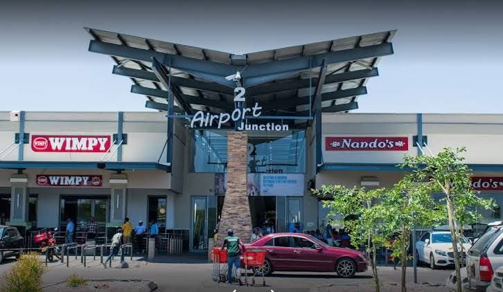 XekiHlongwane's tweet photo. 📍Gaborone, Botswana 🇧🇼 https://t.co/pmMWTGV0Nu
