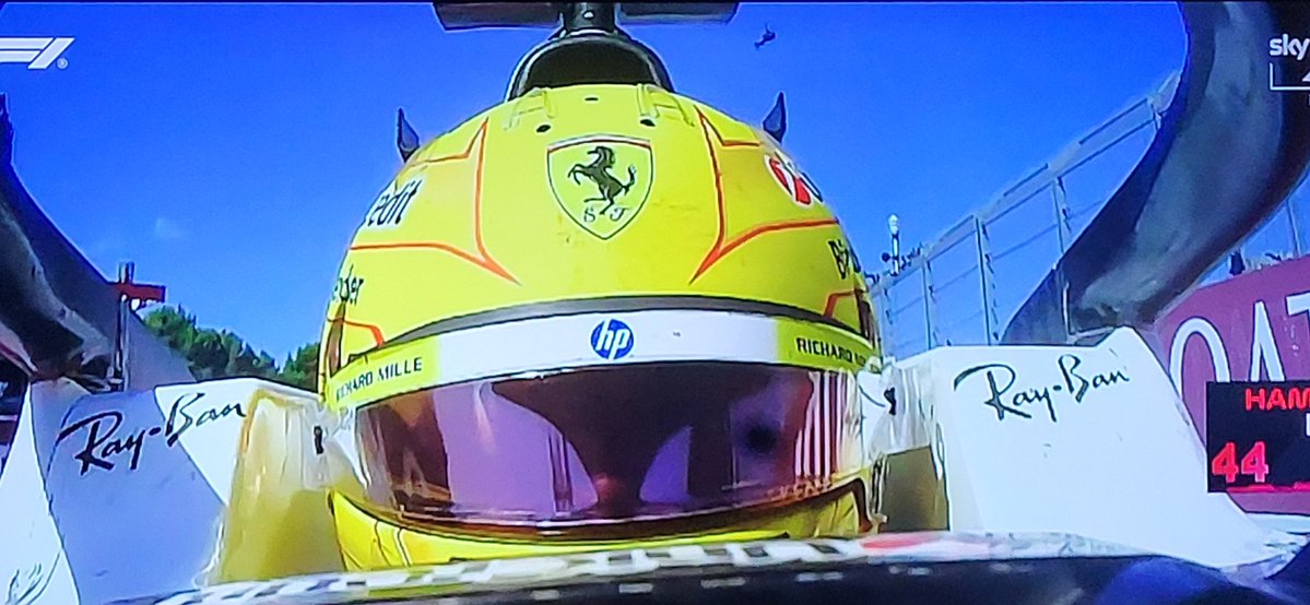 juve_nomade's tweet photo. Sir Lewis Hamilton #SpainGP
#ferrari https://t.co/1gC2zTBdVg