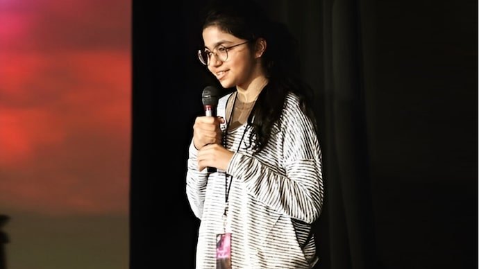 beatsinbrief's tweet photo. 🚨 Indian-origin teen Pranjali Awasthi, based in Florida, built AI startup Delv .AI at 16, with the company reportedly valued at nearly ₹100 crore.

She started coding at age 7 and interned at a machine learning lab at Florida International University at age 13.

🇮🇳 India has immense tech talent, but a significant share of it ends up moving to the 🇺🇸 United States.