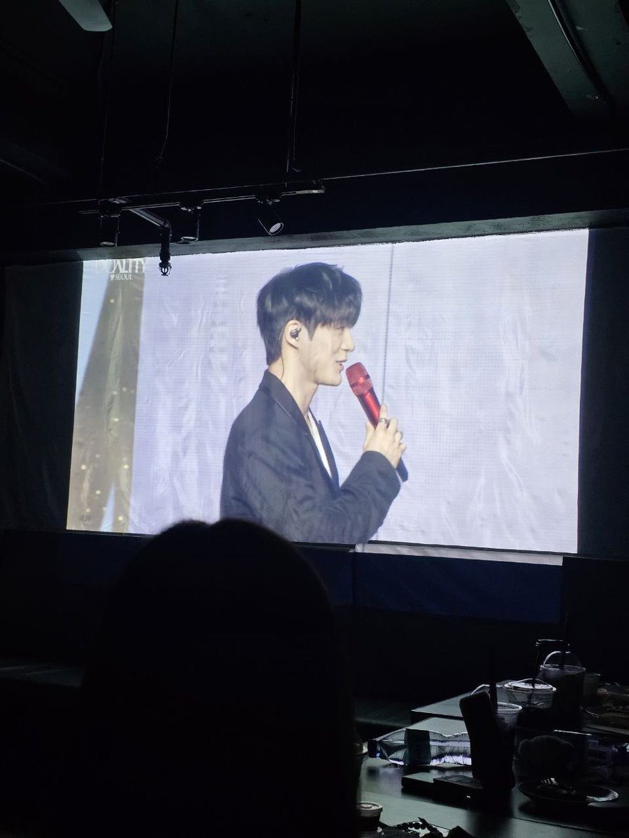 czennegeneee's tweet photo. first time attending a watch party and had so much fun 🥹✨

thank you so much @NjKj1324 @NeoctzenEvents for hosting this event 🩵🩷 my nomin heart is so full 💗

soafer happy ang ea na inuwian ng bias 🥰 (temchu po sa special gift 😁)

#DUALITY #JNCTJNJM #JENO #JAEMIN https://t.co/qj3crysLHh