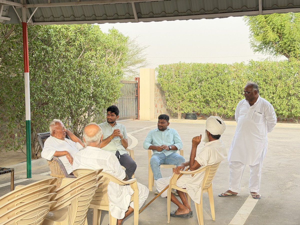 LaxmanGodaraINC's tweet photo. थार परिवार के वरिष्ठ कांग्रेसी नेता एवं पूर्व मंत्री अमीन ख़ान जी के निवास स्थान पर पहुंचकर उनका कुशलक्षेम जाना तथा स्वास्थ्य की जानकारी ली।
@office_aminkhan https://t.co/UWNZisuujq