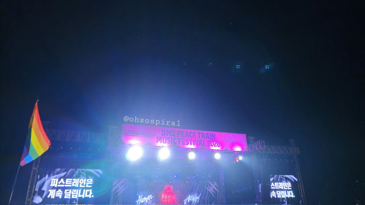 ohsospiral's tweet photo. 2026 디엠지
3일 10만 보의 대기록
좋은 사람들 또 잔뜩 만났고
폰이고 짐이고 다 던지고 놀아서 모든 건 머리에만 남았다
역대급으로 즐거웠구나.....이제 당장 집 가서 온몸을 박박 씻고 싶음 https://t.co/vGOA8CIPmj