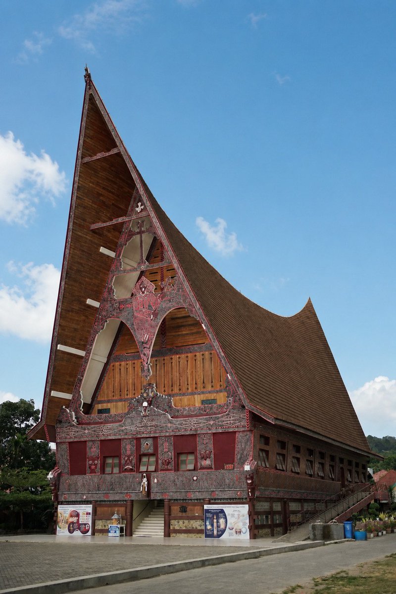Civixplorer's tweet photo. What a Roman Catholic church looks like in North Sumatra, Indonesia 🇮🇩 https://t.co/AZPZ0oYtxa