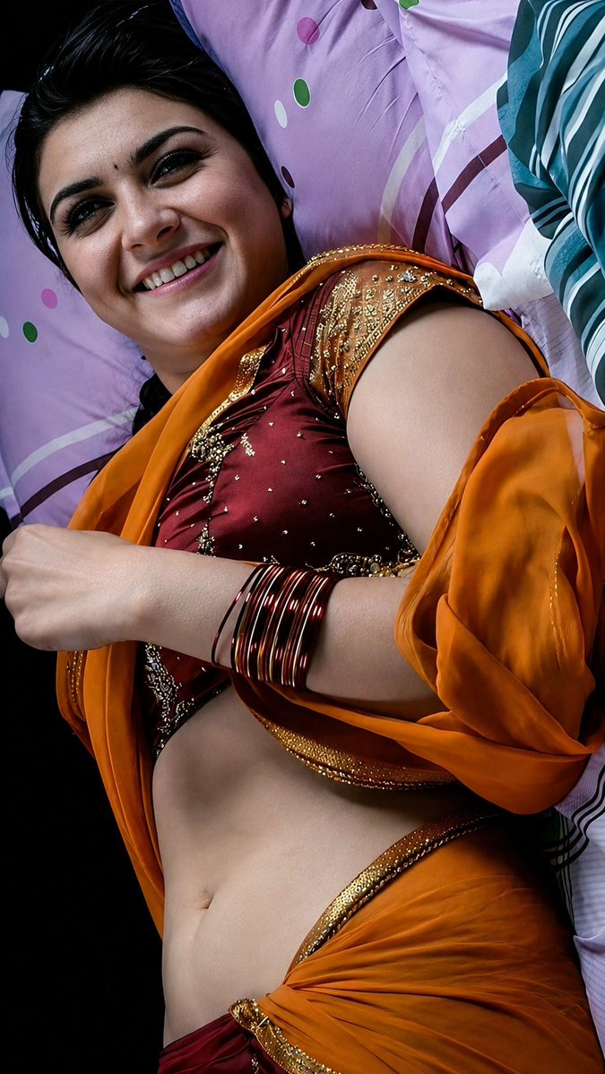 mr_Fanatic_'s tweet photo. Hansika in velayudham was absolute banger show https://t.co/ZvA3sf6Grj