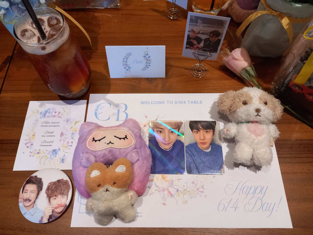 pmxoluv9's tweet photo. Seruuu sekaliii hari inii 🍒🍓❤️
Tysm @byulbambi6104 @cblovrs @Lszk614 @strwchrycgrt @Neyy604 🫶
 
#chanbaekday #614day #cherryberry #lunchdatewithchanbaek https://t.co/DuX8ZXVaVL