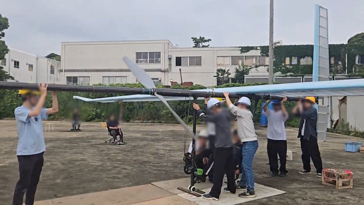ynu_birdman's tweet photo. 回転試験実施後、26代初めてのGTFを行い、パイロット無しでの走行試験、ジャンプ試験、パイロットを乗せた走行試験を行いました！

#横浜AEROSPACE 
#横浜エアロスペース https://t.co/ciSq5djqy0
