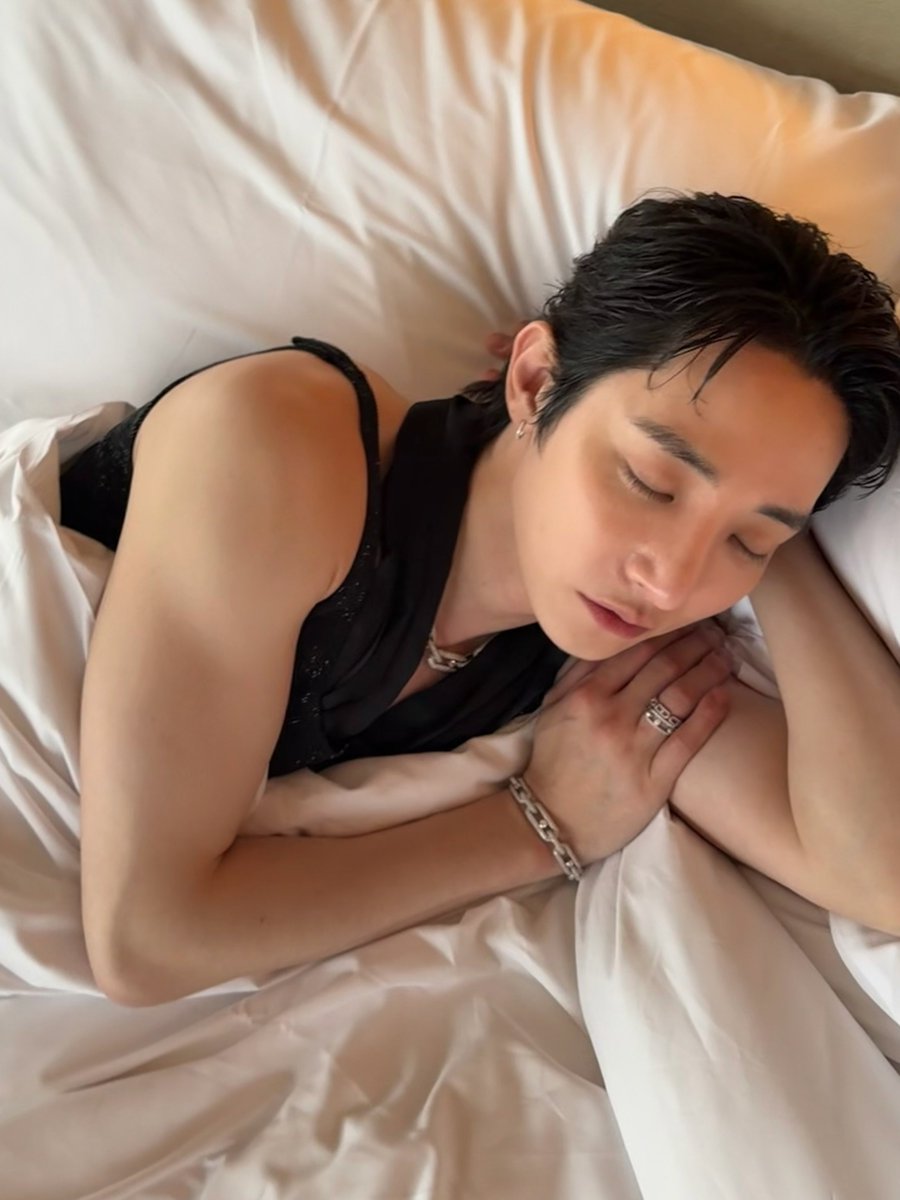 FDTD__'s tweet photo. 🐰 260614 이수혁 IG   

#이수혁 #leesoohyuk https://t.co/muSgYmmqRL